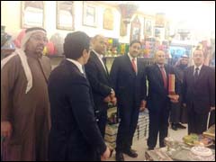 ميلودي عوف إلى جانب وزير الصناعة التقليدية السابق  (خاص)