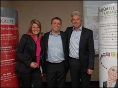 مسؤولو الموقع