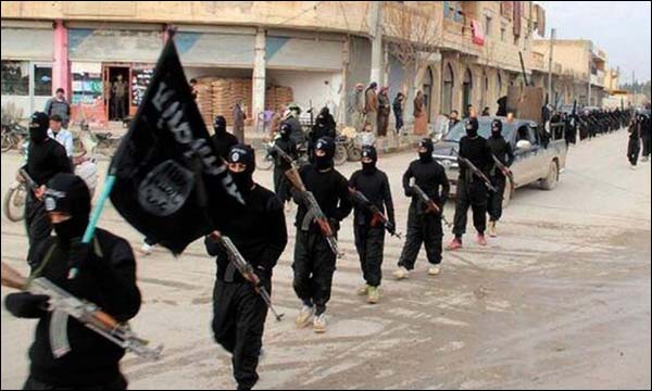 مقاتلو داعش يقيمون نقطة للتفتيش 