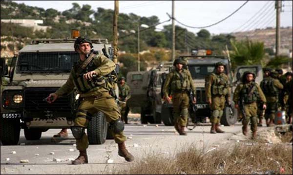 جنود الاحتلال الإسرائيلي يحاصرون قرى فلسطينية
