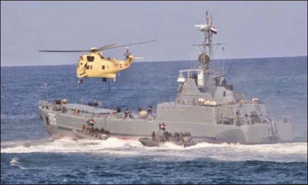 قوات بحرية مصرية تشارك في عاصفة الحزم