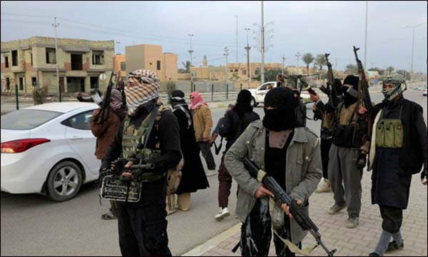 الدواعش يتجولون في الرمادي 