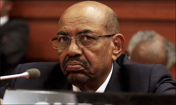 عمر البشير خلال مشاركته في مؤتمر الاتحاد الإفريقي