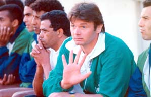 Les volte-face de Philippe Troussier