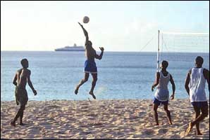 A bâtons rompus avec le président de la FRMVB, Abdelhadi Ghzali : « Le beach volley va être la solution idéale pour la promotion de la discipline »