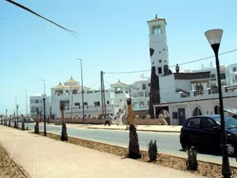 Urbanisation effrénée de Dar Bouazza