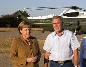 Bush et Merkel pensent qu'il y a une solution diplomatique