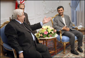 L'Iran parle d'une réunion avec Solana, refuse toute concession