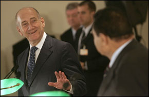 Olmert consent à des gestes de bonne volonté avant Annapolis