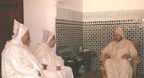 S.M. le Roi nomme le président et le secrétaire général  du Conseil de la communauté marocaine à l'étranger