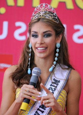 Début du concours Miss Univers 2008