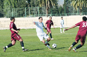 Raja Al Hoceïma (Est) et Youssoufia (Sud) se détachent