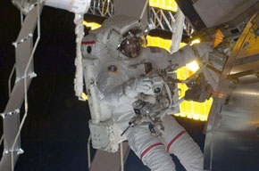 Dernière sortie orbitale pour deux astronautes