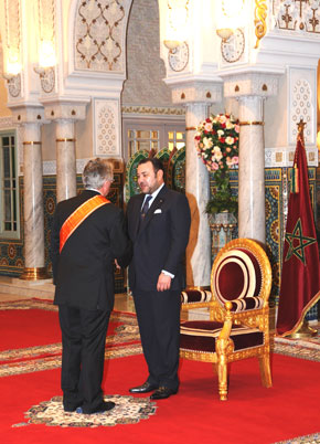 S.M. le Roi reçoit les ambassadeurs de Tunisie et de France