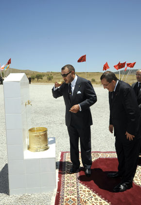 S.M. le Roi inaugure et lance des projets d'alimentation en eau potable des provinces de Nador et Driouch d'un coût global de 147 MDH