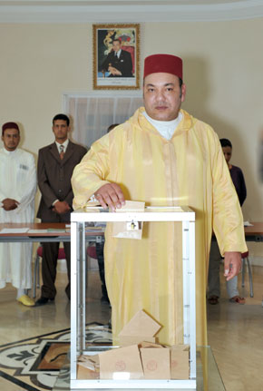 S.M. le Roi Mohammed VI accomplit Son devoir national