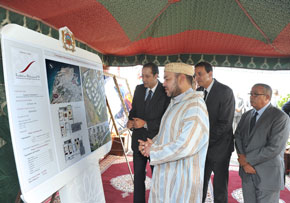 S.M. le Roi inaugure à Al-Hoceima la première tranche d'un complexe résidentiel de la Fondation Mohammed VI de promotion des oeuvres sociales de l'éducation-formation, d'un coût global de 140 MDH
