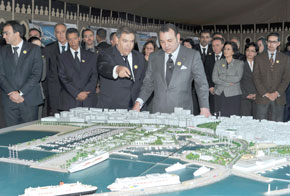 S.M. le Roi Mohammed VI s'enquiert de l'état d'avancement du projet de reconversion de la zone portuaire de Tanger-ville d'un coût global de 6,2 MMDH