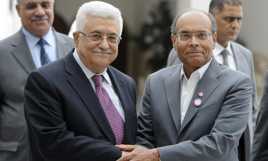 Moncef Marzouki accueille Mahmoud Abbas