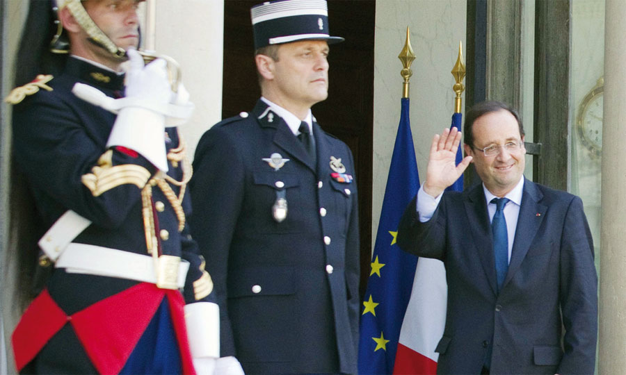 Le Président Hollande salue le processus de réforme démocratique initié par le Souverain