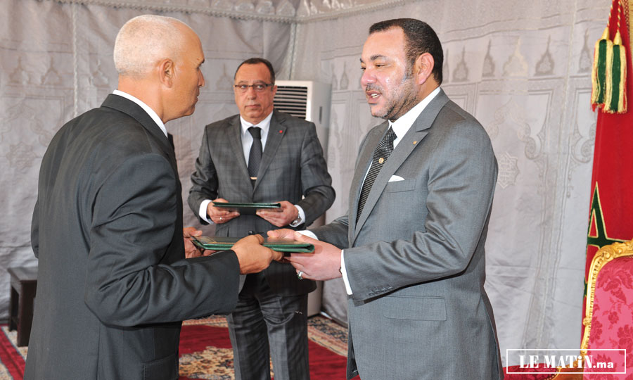 S.M. le Roi inaugure et lance d’importants projets pour le développement économique et social