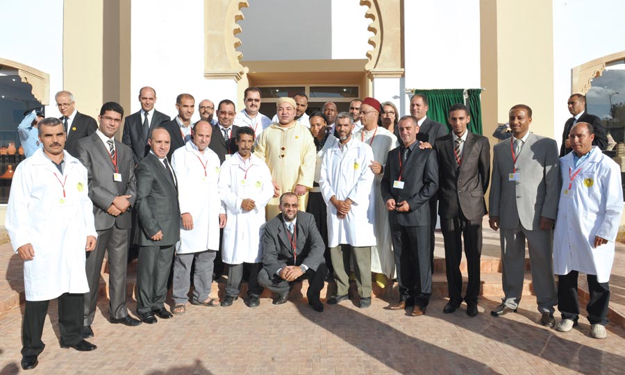 Inaugure un centre régional de formation dans les métiers de l'Artisanat et pose la 1re pierre d'un centre de gériatrie psychiatrique