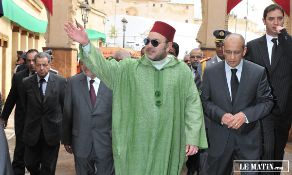 S.M. le Roi préside la cérémonie de signature des conventions relatives à la restauration des monuments historiques et au traitement du bâti menaçant ruine dans la médina de Fès