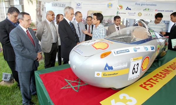 Des voitures exposées à Rabat