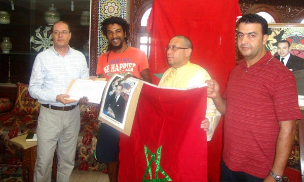 Le  globe-trotter marocain fait escale à Nouakchott