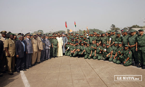 S.M. le Roi visite l'hôpital médico-chirurgical marocain déployé à Conakry
