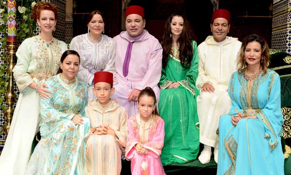 S.M. le Roi préside la cérémonie de conclusion de l'acte de mariage de S.A.R. le Prince Moulay Rachid avec Mademoiselle Oum Keltoum Boufarès