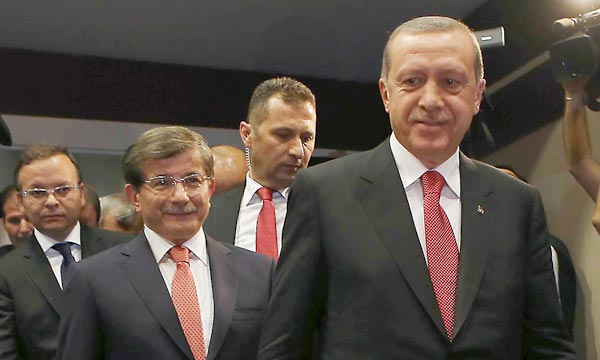 Davutoglu choisi pour succéder à Erdogan