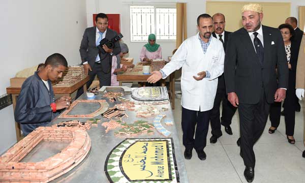 S.M. le Roi inaugure à Tétouan le centre de formation par apprentissage aux métiers de l’artisanat