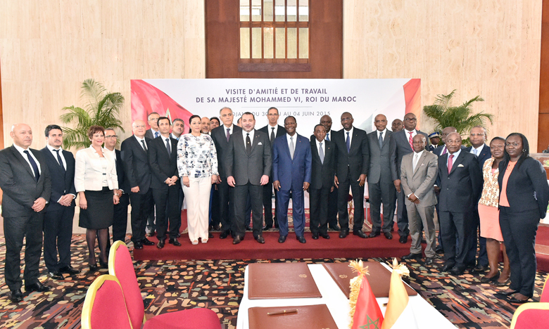 S.M. le Roi et le Chef de l’État ivoirien président à Abidjan  la cérémonie de signature de six accords bilatéraux