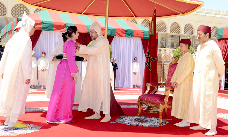Des personnalités marocaines et étrangères décorées par S.M. le Roi à l'occasion de la Fête du Trône