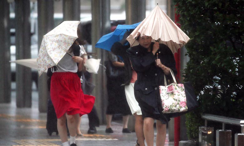 Le typhon Etau frappe le centre du Japon