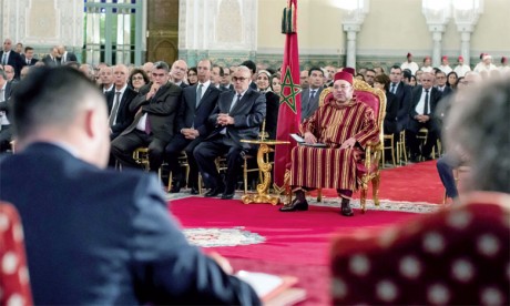 4 juillet 2016 : S.M. le Roi Mohammed VI préside, à Casablanca, la cérémonie de lancement du nouveau plan de réforme  de l’investissement.Ph. MAP