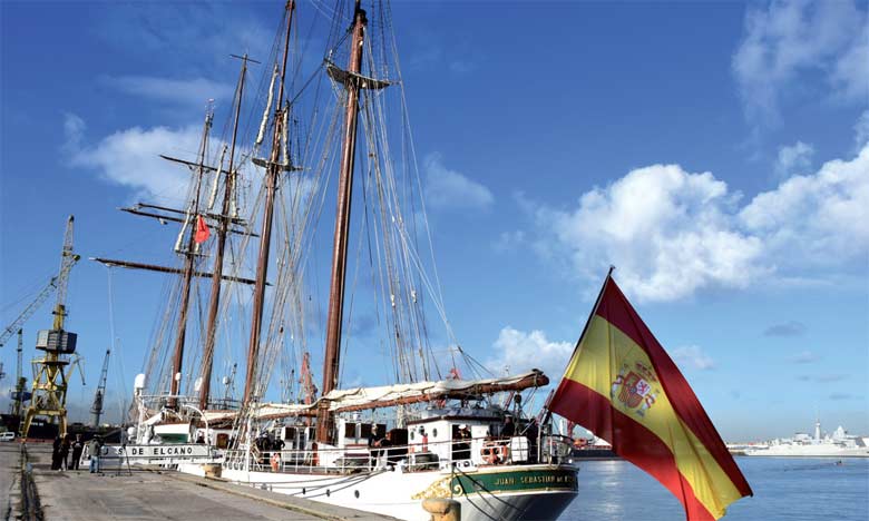Le navire-école espagnol  «Juan Sebastian de Elcano»  fait escale au port de la ville