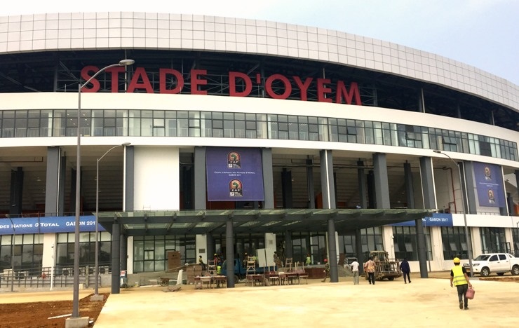 Stade d’Oyem : bijou sportif, défi logistique 