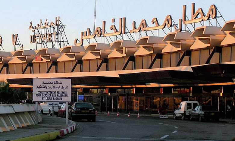 Le ministre de l'Intérieur préside une réunion consacrée  à l’évaluation des dispositifs de sécurité mis en place  au niveau des plateformes aéroportuaires