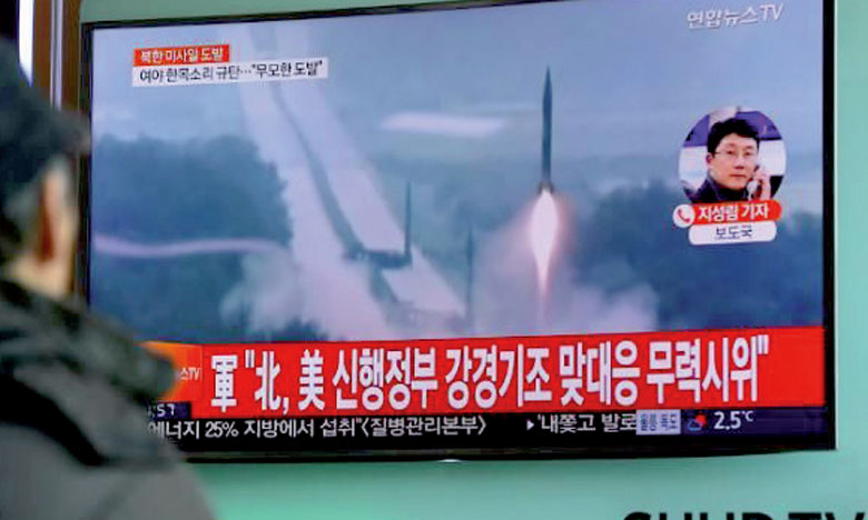 Tokyo et Washington dénoncent le tir d'un missile  en direction de la mer de Corée