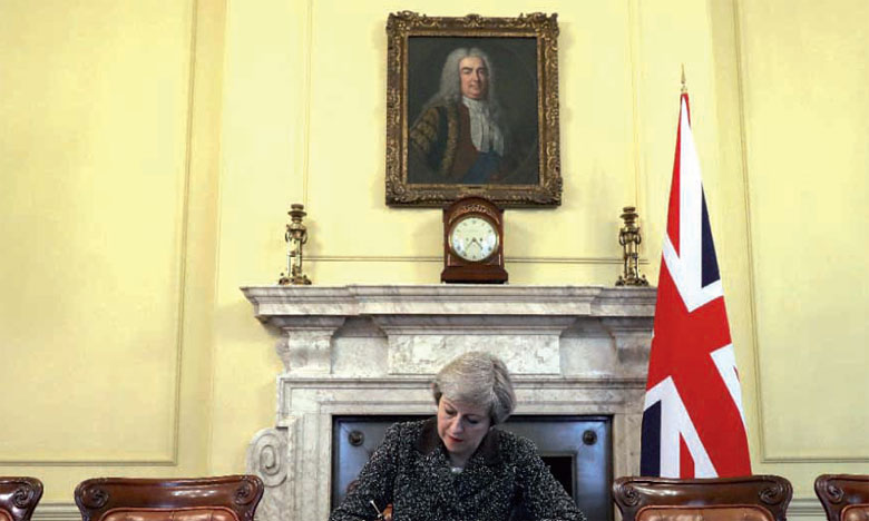 Theresa May enclenche la procédure de divorce avec l'Union européenne