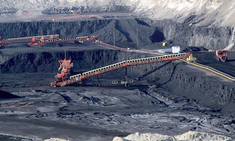 Le fonds souverain norvégien bannit 10 groupes liés au charbon