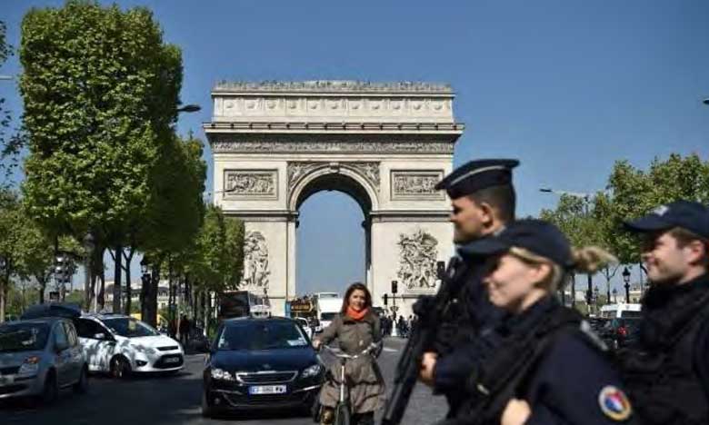 Fin de campagne présidentielle tendue après l'attaque à Paris 