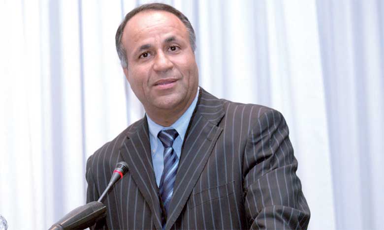 Présentation de l’ouvrage «l’Algérie : crise du régime  et illusion d’État» de Mohammed Benhammou