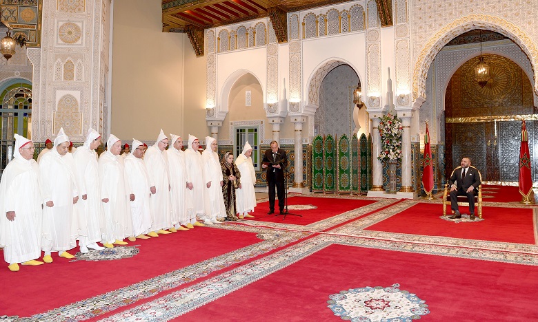 Sa Majesté le Roi Mohammed VI reçoit le Président et les membres de la Cour constitutionnelle et les nomme dans leurs nouvelles fonctions