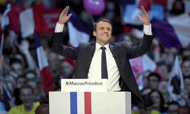 Le centriste Macron élu Président, bat l'extrême droite