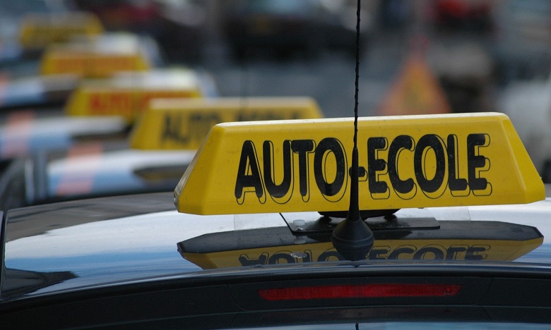 Le secrétariat d’Etat au transport lance une vaste opération de régularisation de 3.000 moniteurs