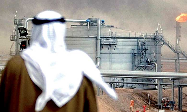 L’Arabie saoudite promet de réduire  davantage son offre
