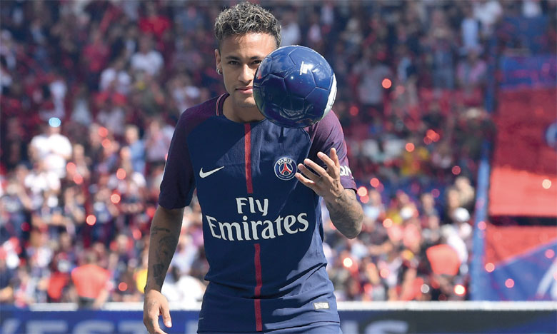 Paris accueille Neymar par  une victoire, Lyon enchante